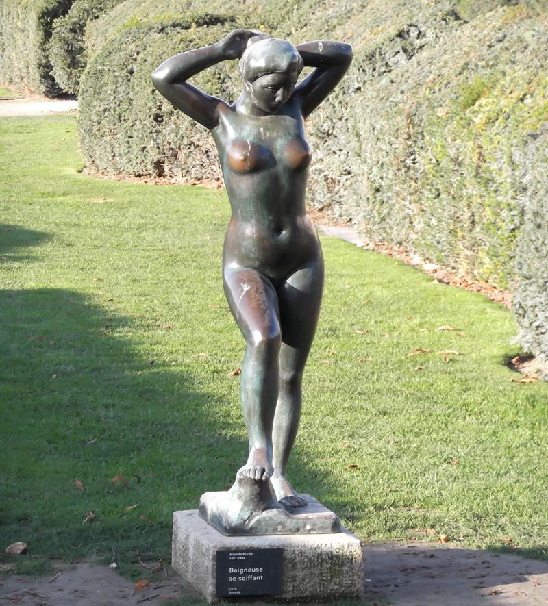 Bather combing her hair sculpture