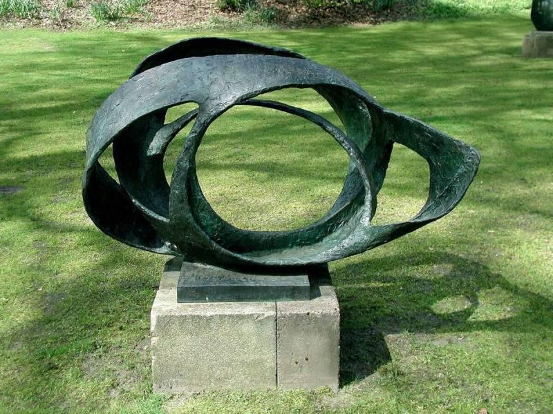 oval-form-sculpture
