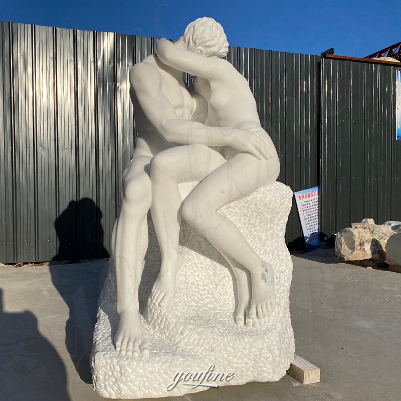 the kiss marble statue