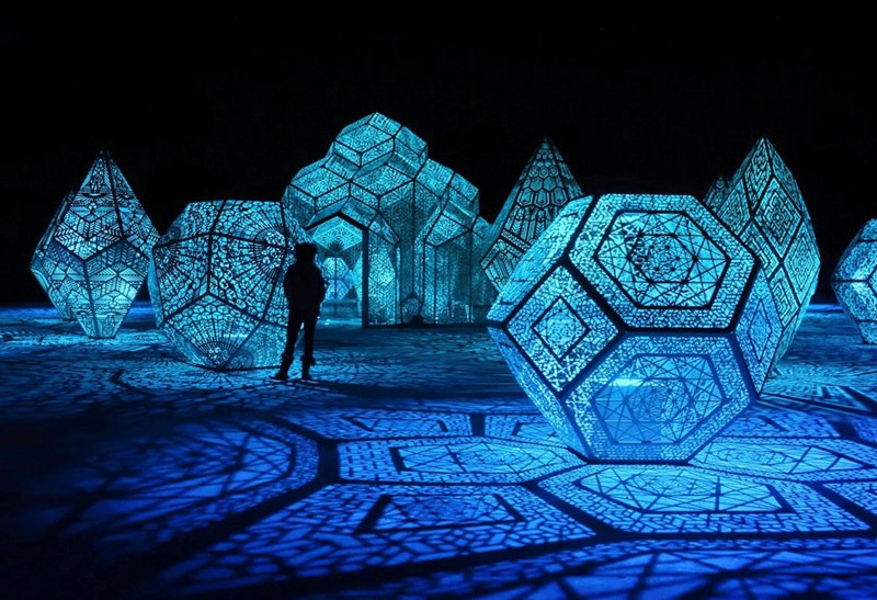 Installation Art sculpture