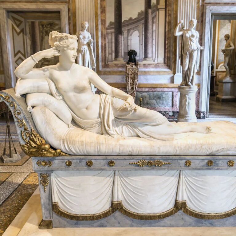 Marble Lying Venus Victorious Statue