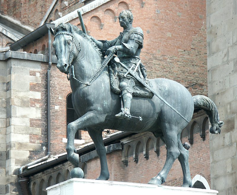 Gattamelata statue