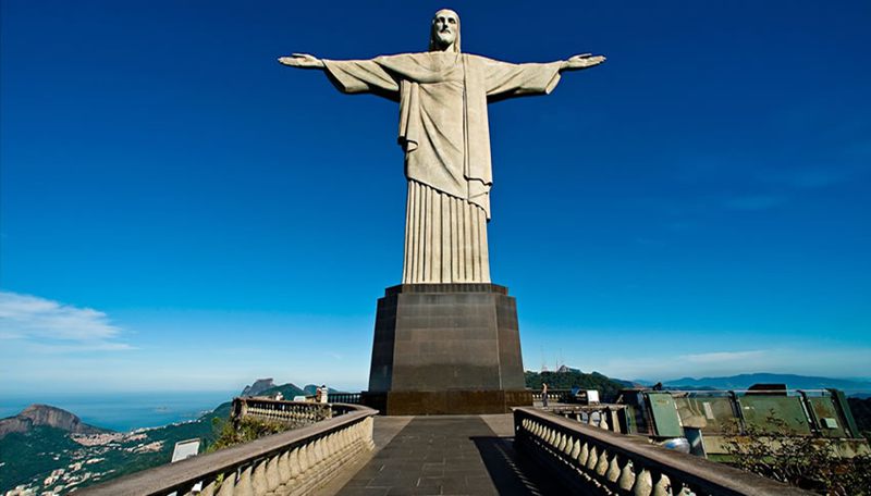 Customize a Christ Statue