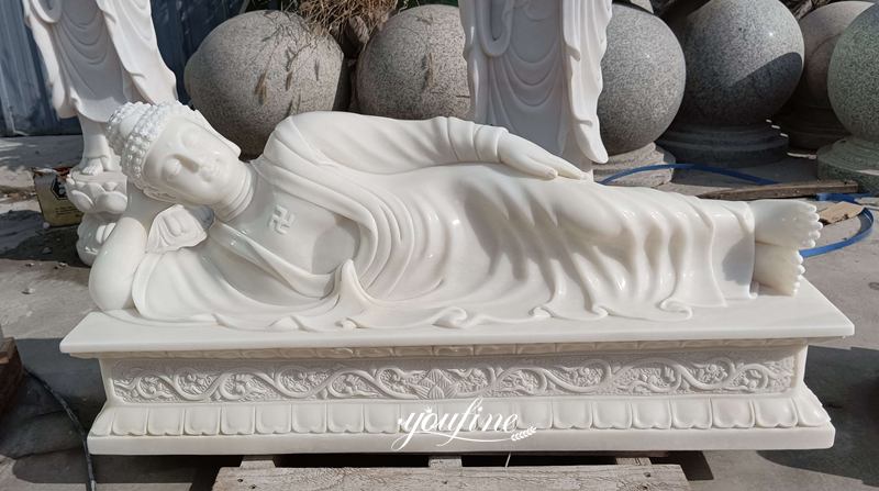 Reclining Buddha statue