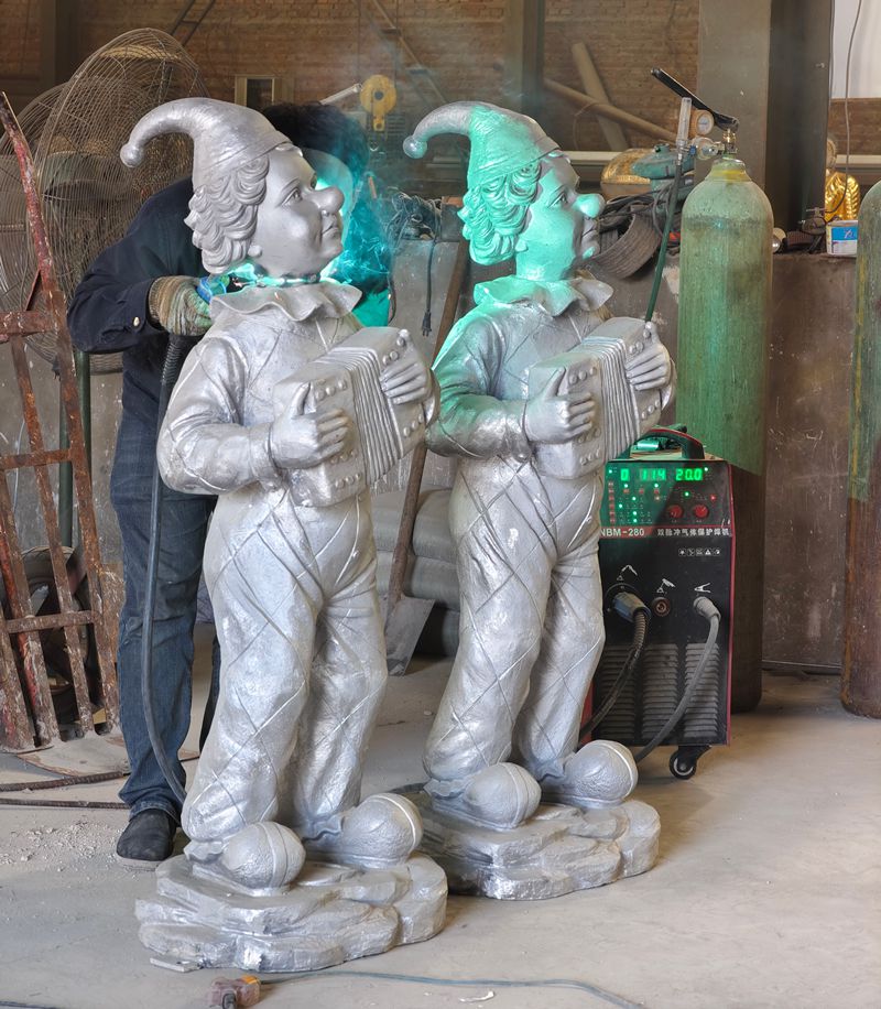 Dwarf sculpture process