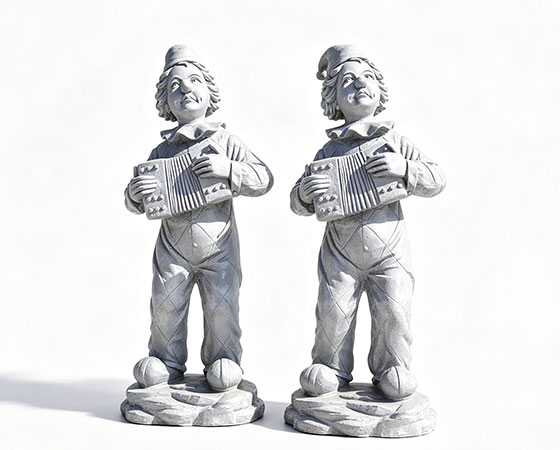 Dwarf statue